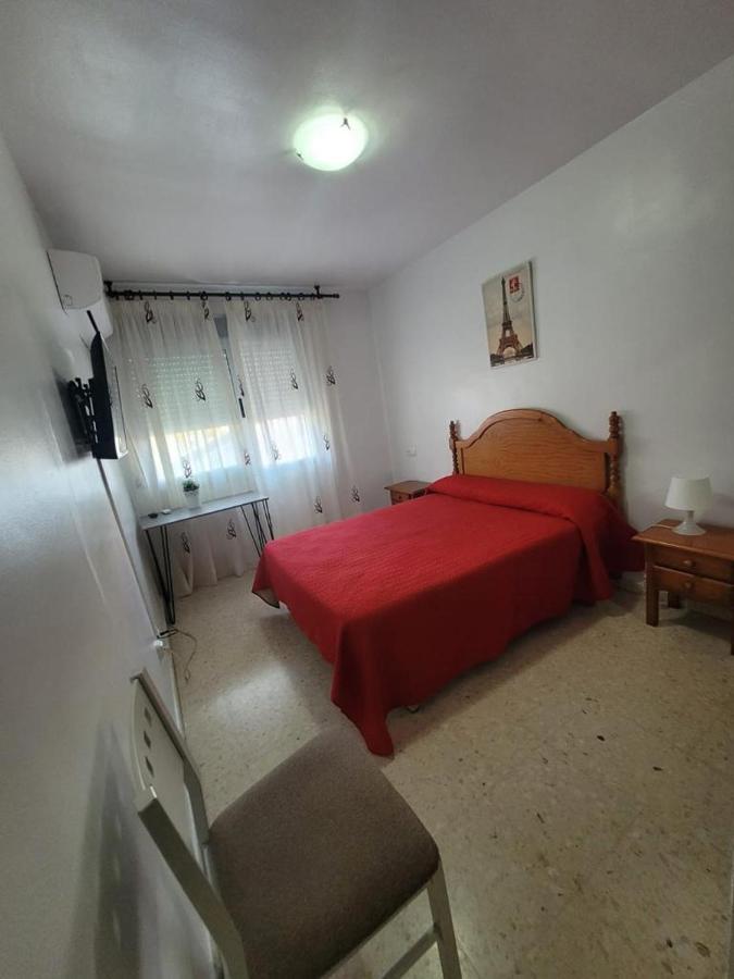 Hostal Mediterraneo Torre Del Mar Exterior photo