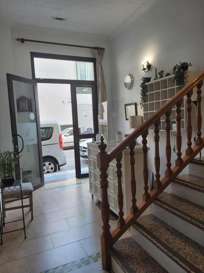 Hostal Mediterraneo Torre Del Mar Exterior photo