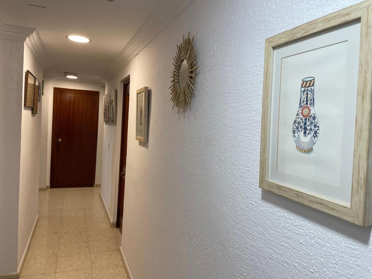 Hostal Mediterraneo Torre Del Mar Exterior photo