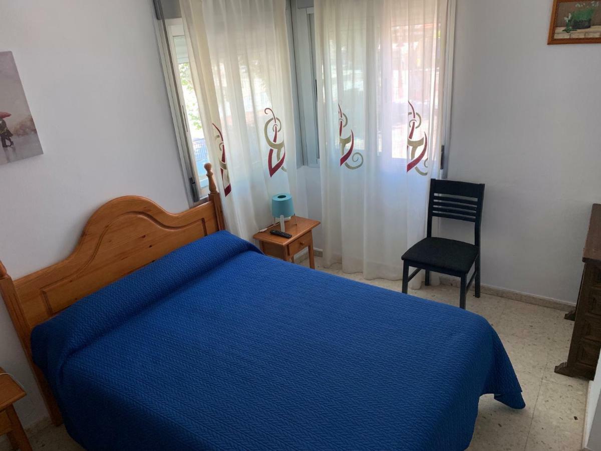 Hostal Mediterraneo Torre Del Mar Exterior photo